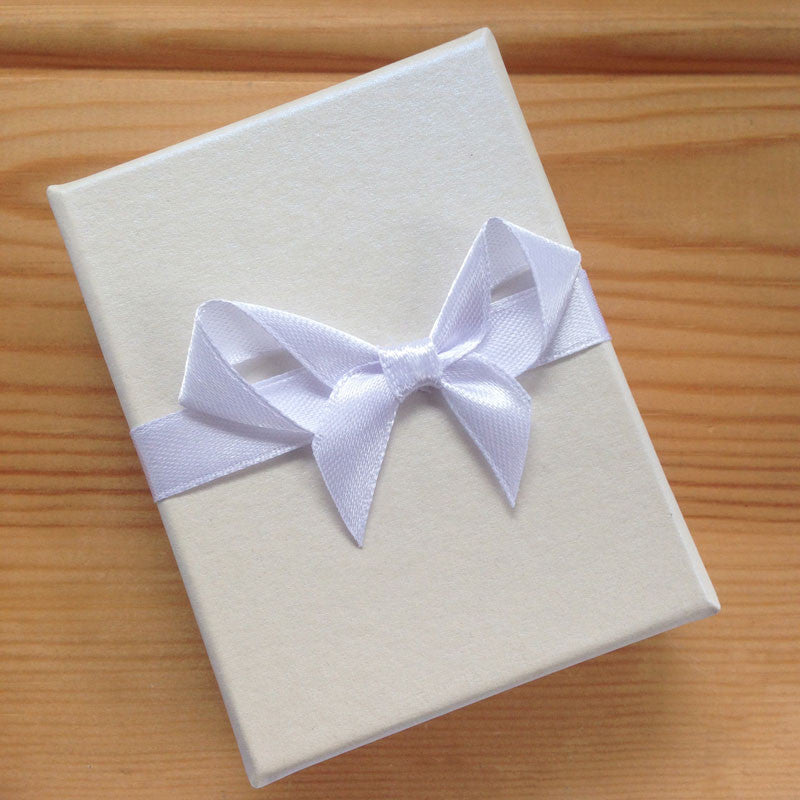 White Bow Earring and Pendant Gift Box