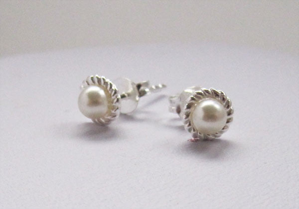 Silver Solitaire Pearl Stud Earrings