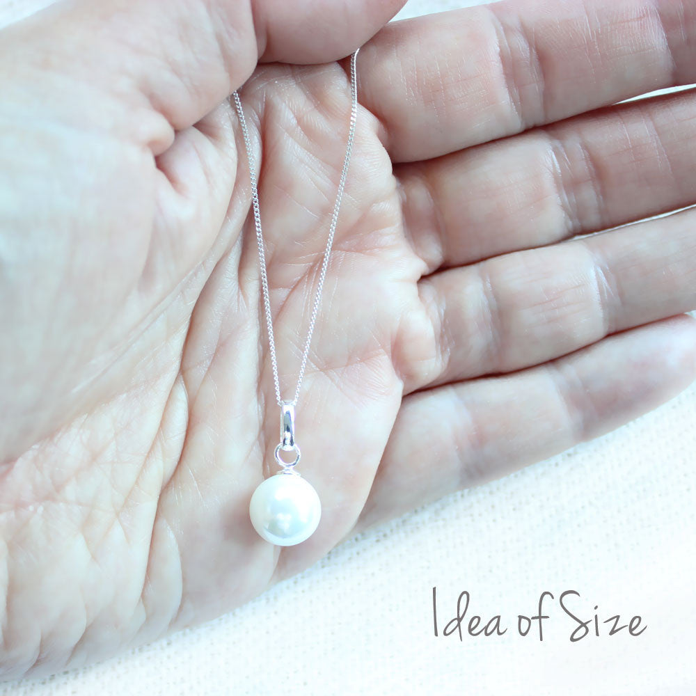 Oceania White Shell Pearl Pendant