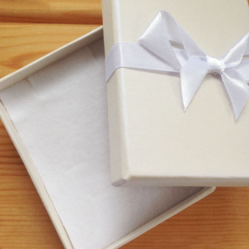 White Bow Earring and Pendant Gift Box
