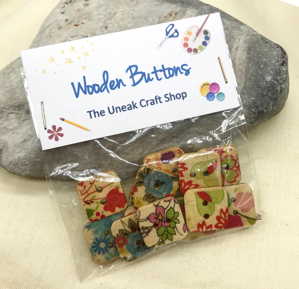 square florap wooden buttons 