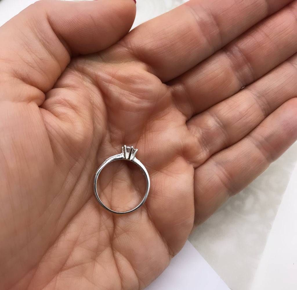 Amelia Crystal Ring